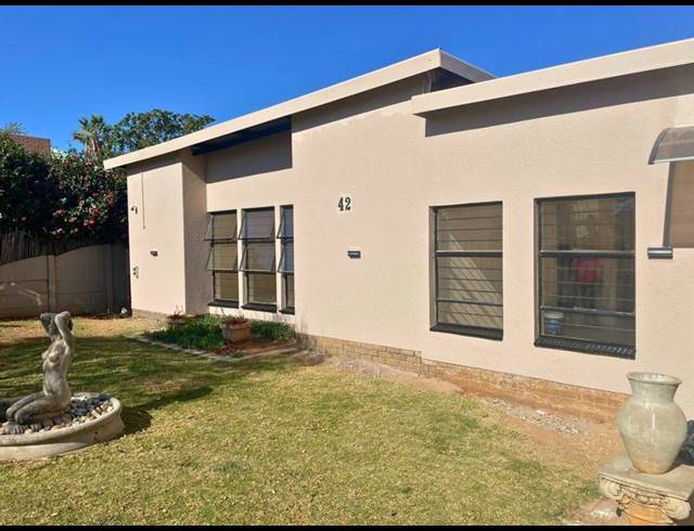 3 BEDROOM PROPERTY TO RENT IN BIRCHLEIGH
